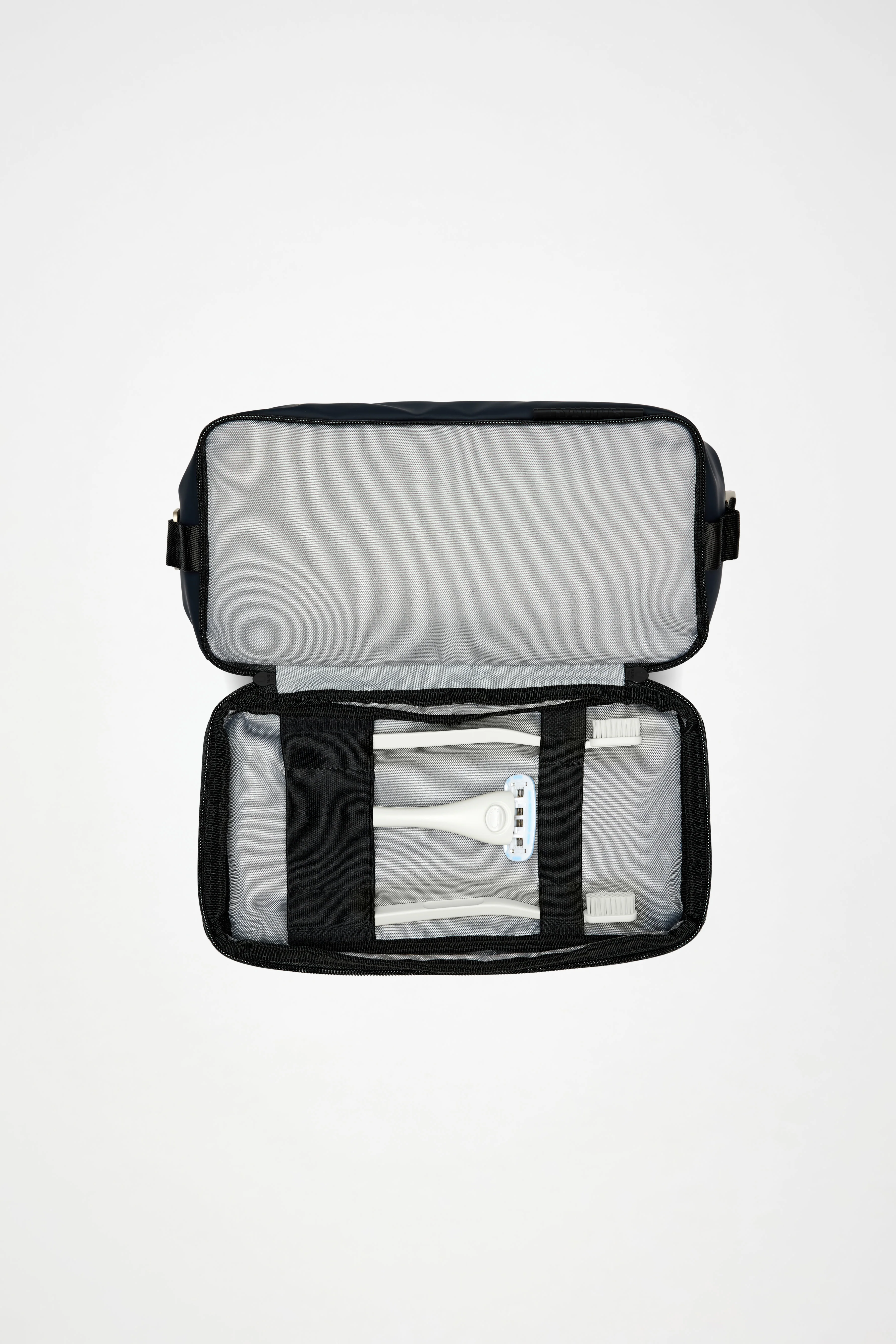 Otaru Wash Bag - Image 18